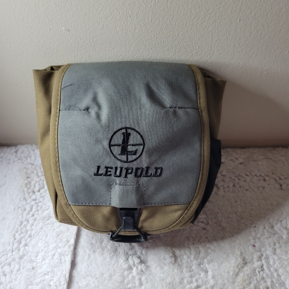 Leupold Rangefinder Pouch - Picture 1 of 2